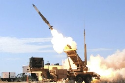 Ukraine ‘phóng loạt tên lửa Patriot’ để chặn đạn S-400 Nga