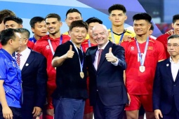 Họp báo Việt Nam - Thái Lan: Thầy Kim tự nhận là  ' King '  Sang Sik, vui vì viết lại lịch sử