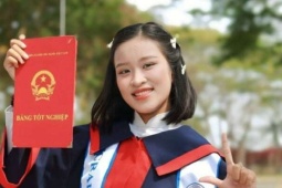 Nữ sinh TP.HCM đạt điểm tuyệt đối 30/30, nhận nhiều giải thưởng, sớm vào Đảng và ước mơ không phải ai cũng dám với tới