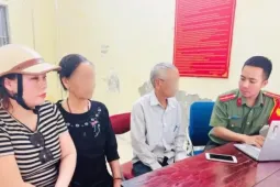 Vợ chồng cụ ông mang 5 chỉ vàng đi bán, chủ tiệm chở thẳng đến trụ sở công an