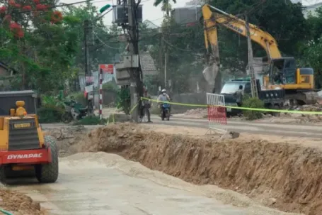2 nhà thầu giao thông bị 'sờ gáy'
