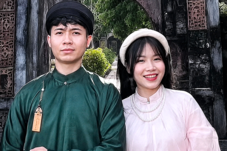 Đặt 9 hạt đậu đỏ 'cầu duyên' dưới gối, cô gái thành đôi với người quen 13 năm