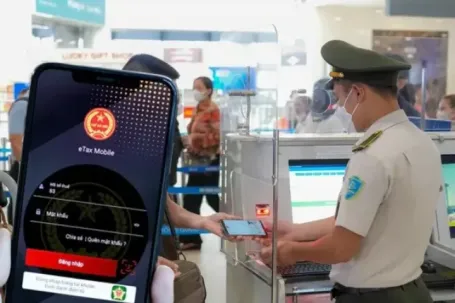 Cách tra cứu nợ thuế, tình trạng tạm hoãn xuất cảnh trước kỳ nghỉ 2/9
