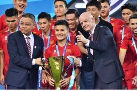 Chủ tịch FIFA nói gì về bầu không khí bóng đá cuồng nhiệt ở Việt Nam?