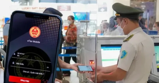 Cách tra cứu nợ thuế, tình trạng tạm hoãn xuất cảnh trước kỳ nghỉ 2/9