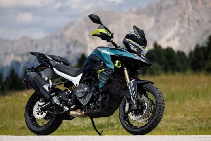 Benelli TRK 902 Xplorer 2026: Động cơ 93 mã lực đủ sức đấu Africa Twin?