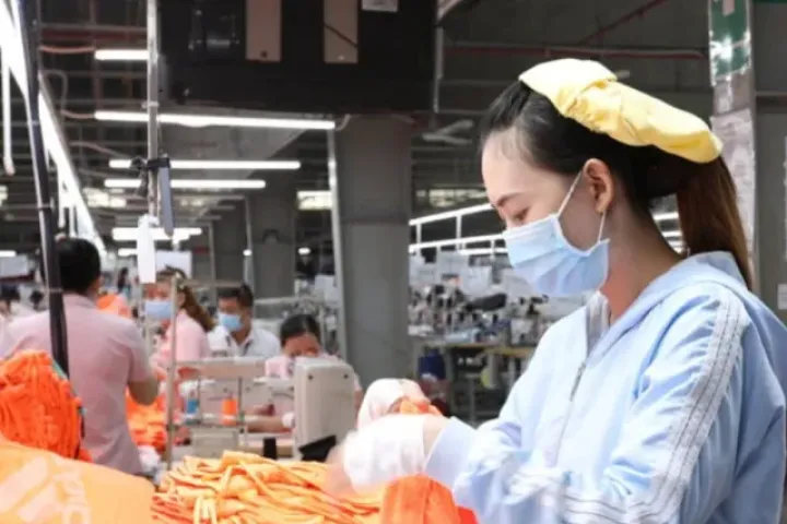 Doanh nghiệp phía Nam vượt bão giữa 'tứ bề khó'
