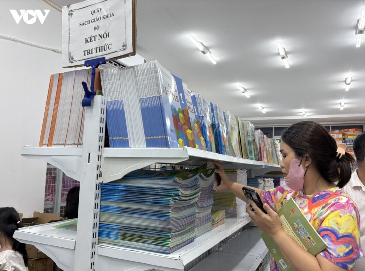 Đến ngày 17/8, có 24 triệu bản sách giáo khoa đã đến tay phụ huynh, học sinh, nhà trường trên địa bàn thành phố