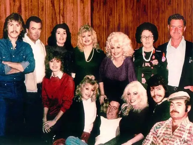 Dolly Parton có 11 anh chị em. Ảnh: Instagram