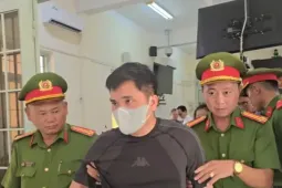 Hoãn xét xử tài xế xe tải vụ tai nạn làm nữ sinh 14 tuổi tử vong ở Vĩnh Long