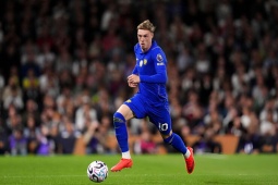 Cole Palmer ngầm tố các HLV cũ Chelsea kìm hãm, hồi sinh dưới thời Alonso