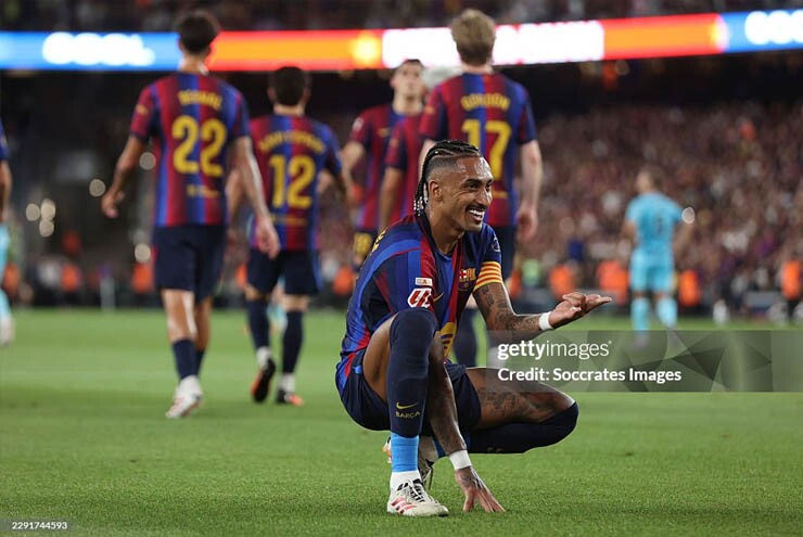 Raphinha duy trì phong độ cao trong màu áo Barcelona