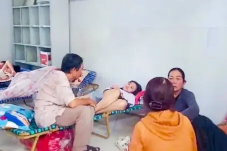 Vụ cả trăm người nghi ngộ độc do ăn bánh mì: Thêm 98 người nhập viện