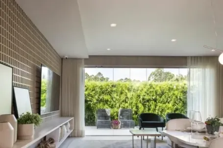 Ngôi nhà 200m2 với lưới gỗ truyền thống tạo dấu ấn riêng