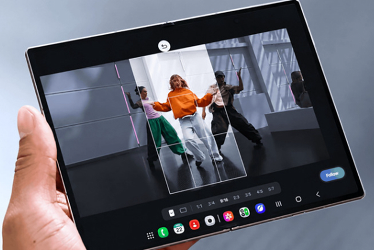 Tính năng My FanCam trên điện thoại Galaxy Z Fold.