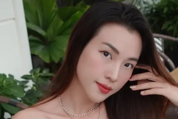 Sắc vóc bạn gái thủ môn Patrik Lê Giang