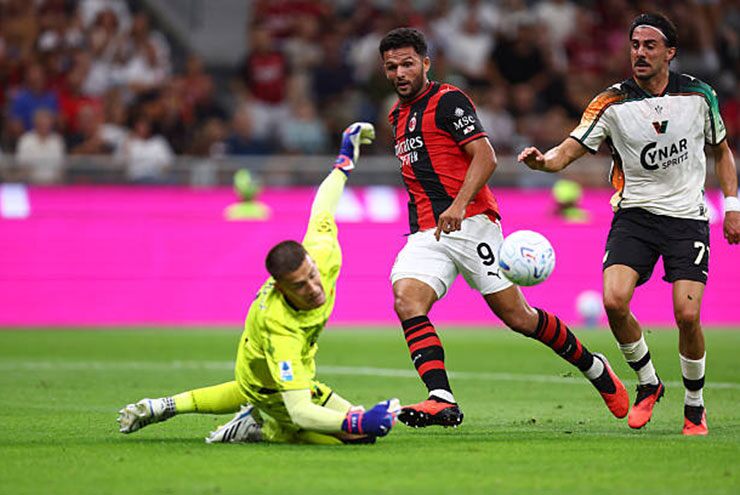 Kết quả bóng đá AC Milan - Venezia: Thêm một người hùng dự bị, Amorim tiếp mạch thắng (Serie A)