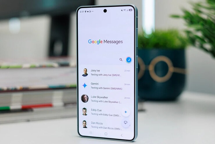 Ứng dụng Google Messages trên điện thoại Android.