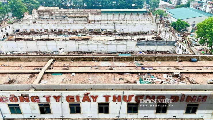 Công ty CP Giầy Thượng Đình đã thông qua chủ trương đầu tư dự án Nhà ở thương mại kết hợp văn phòng, thương mại, dịch vụ, trường học liên cấp Thượng Đình tại 277 Nguyễn Trãi từ trước đó.