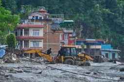 10 giờ dòng lũ quét xé toạc vùng biên giới Nepal