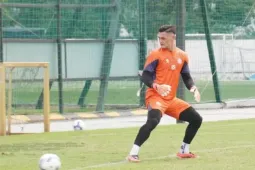 Lê Giang Patrik xỏ găng ra sân cùng Công an TPHCM, sẵn sàng chinh phục Siêu cúp Quốc gia