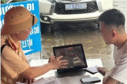 Ngày đầu nghỉ lễ 2/9: Xử phạt 9 trường hợp không giữ khoảng cách trên cao tốc