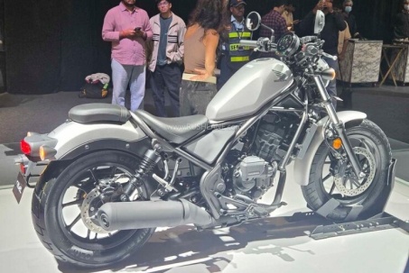Honda Rebel 300 trình làng, tích hợp E-Clutch, giá chỉ từ 60,5 triệu đồng
