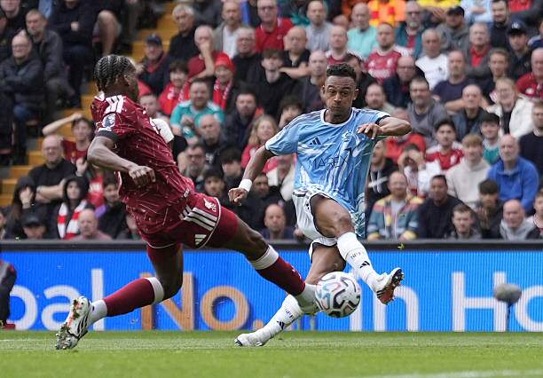 Trực tiếp bóng đá Liverpool - Nottingham Forest: Szoboszlai sút phạt chệch cột dọc (Ngoại hạng Anh) (Hết giờ) - 2