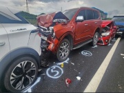 2 vụ tai nạn liên hoàn, 11 ô tô hư hỏng do lỗi duy trì khoảng cách trên cao tốc
