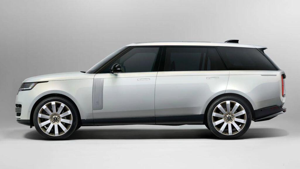 Xe được phát triển trên nền tảng biến thể trục cơ sở dài (LWB) của dòng Range Rover SV.