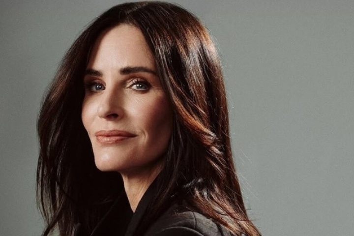 Courteney Cox cảnh báo vùng da dễ lão hóa, thường bị bỏ quên