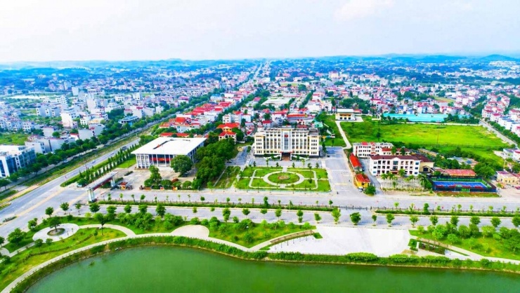 Phường Lạng Giang được thành lập trên cơ sở xã Lạng Giang, có vị trí quan trọng trong không gian phát triển đô thị của Bắc Ninh. Địa phương được định hướng trở thành khu vực cung cấp các dịch vụ công cộng, đô thị và logistics cho khu vực phía Bắc.
