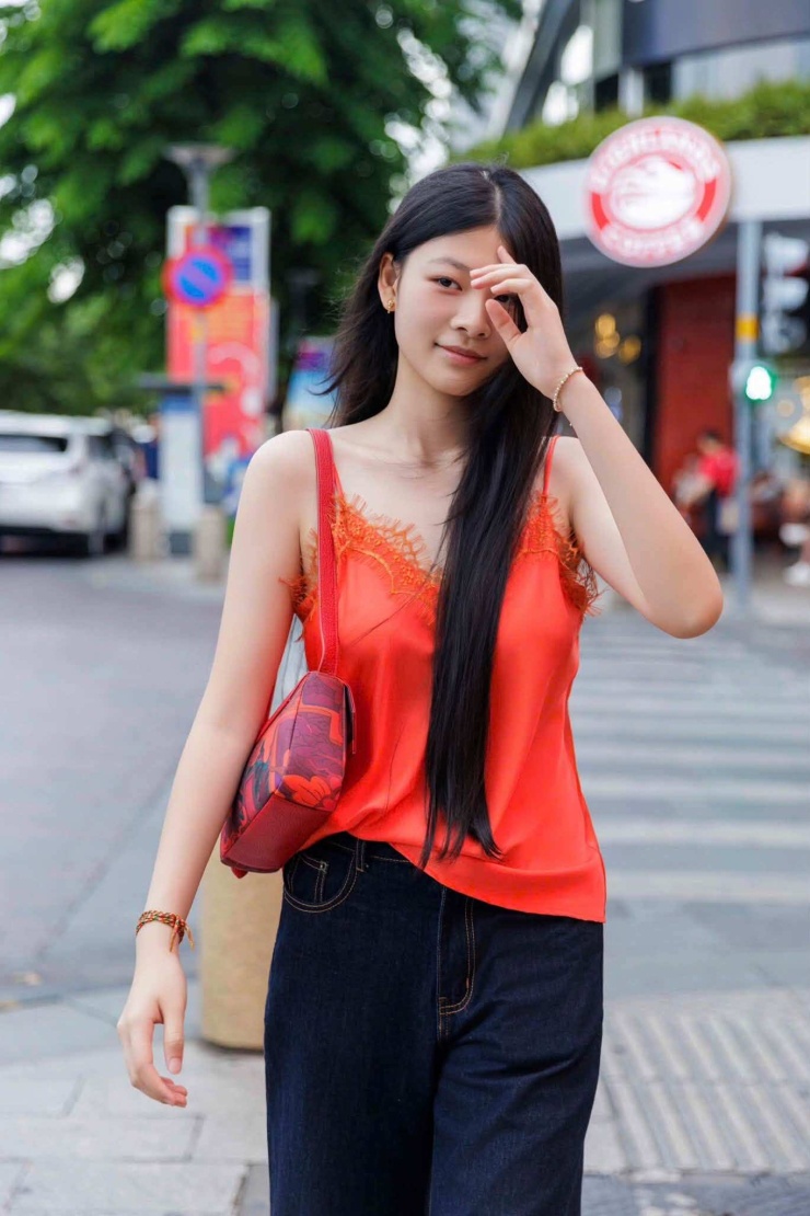 Đồng nghiệp trầm trồ diện mạo tuổi 17 của con gái diễn viên Bình Minh - 5