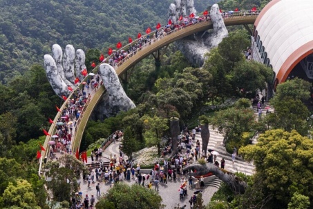 Du khách phấn khích với loạt trải nghiệm mới tại Ba Na Hills dịp 2/9
