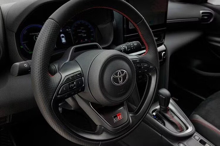 Ra mắt Toyota Yaris Cross bản nâng cấp mới, đẹp hơn và mạnh hơn - 6