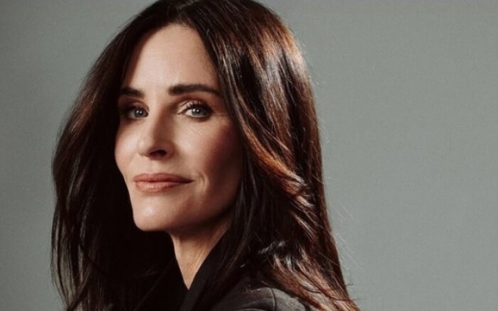 Courteney Cox cảnh báo vùng da dễ lão hóa, thường bị bỏ quên