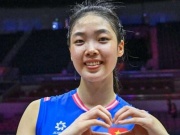 Chủ công bóng chuyền Phạm Quỳnh Hương: Cao 1m87, xinh tươi như mỹ nữ, xứng danh “tiểu Thanh Thúy”