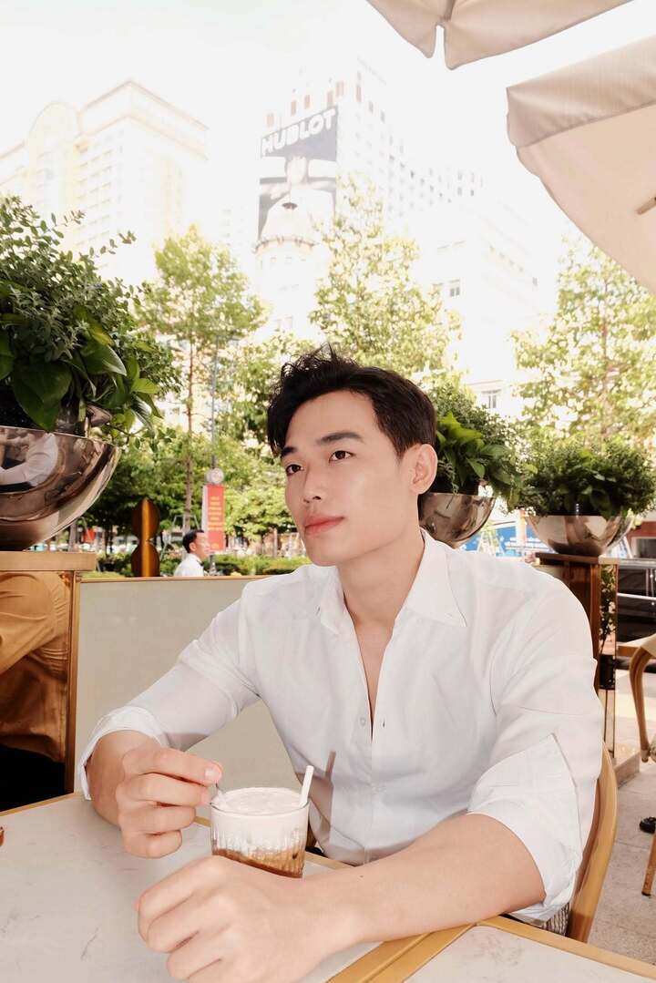 Ngoại hình và học vấn của đại diện Việt Nam thi Manhunt International 2026 - 7