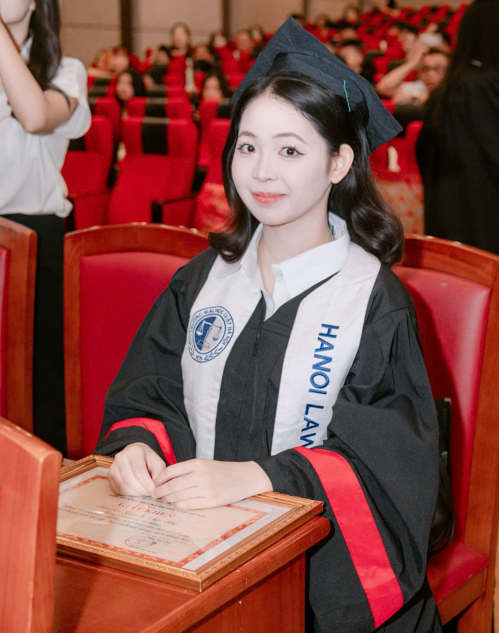 Hà Thị Thanh Xuân - tân Thủ khoa ngành Luật - Đại học Luật Hà Nội.