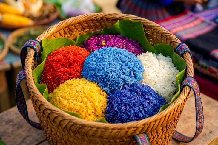 Đặc sản vùng cao xôi ngũ sắc. Ảnh minh họa AI
