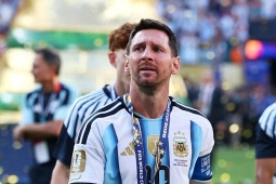 Tin mới nhất bóng đá tối 31/8: Messi tuyên bố giã từ đội tuyển Argentina