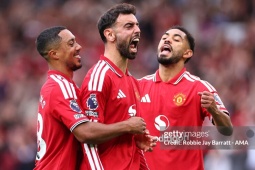 MU vừa hay lại vừa may: Fernandes xứng danh "Quỷ đầu đàn", Carrick tạm thở phào