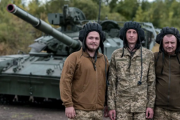 Ukraine bất ngờ tung xe tăng cực hiếm ra tiền tuyến: Kiev lộ tín hiệu đáng lo?
