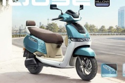 Xe máy điện mới đi 145 km/lần sạc, cốp siêu to 35 lít