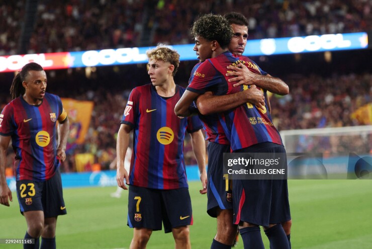 Barcelona đại thắng: Yamal - Raphinha thăng hoa, đua vô địch La Liga siêu hấp dẫn