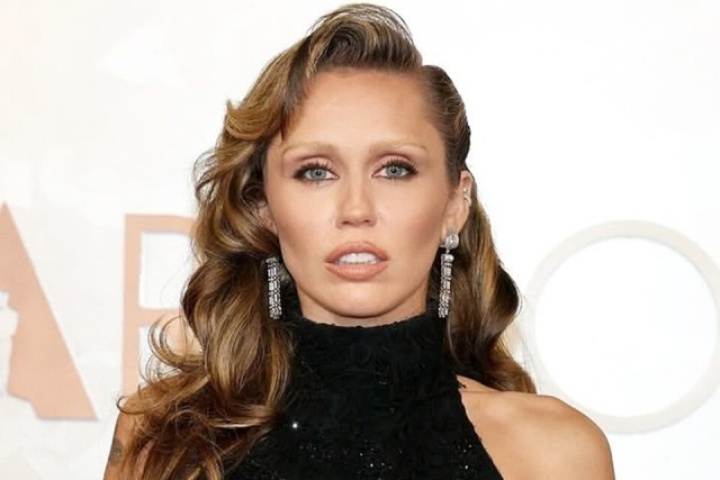 Miley Cyrus đổi tên