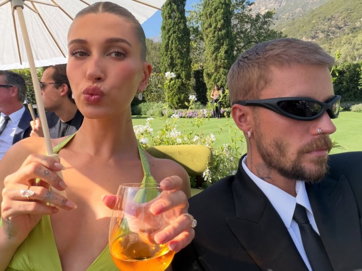 Vợ chồng Bieber khoe phong cách sành điệu trong tiệc cưới. Ảnh: Instagram lilbieber