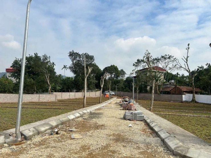 Giá giảm sâu nhưng thanh khoản đất nền vẫn chịu áp lực.