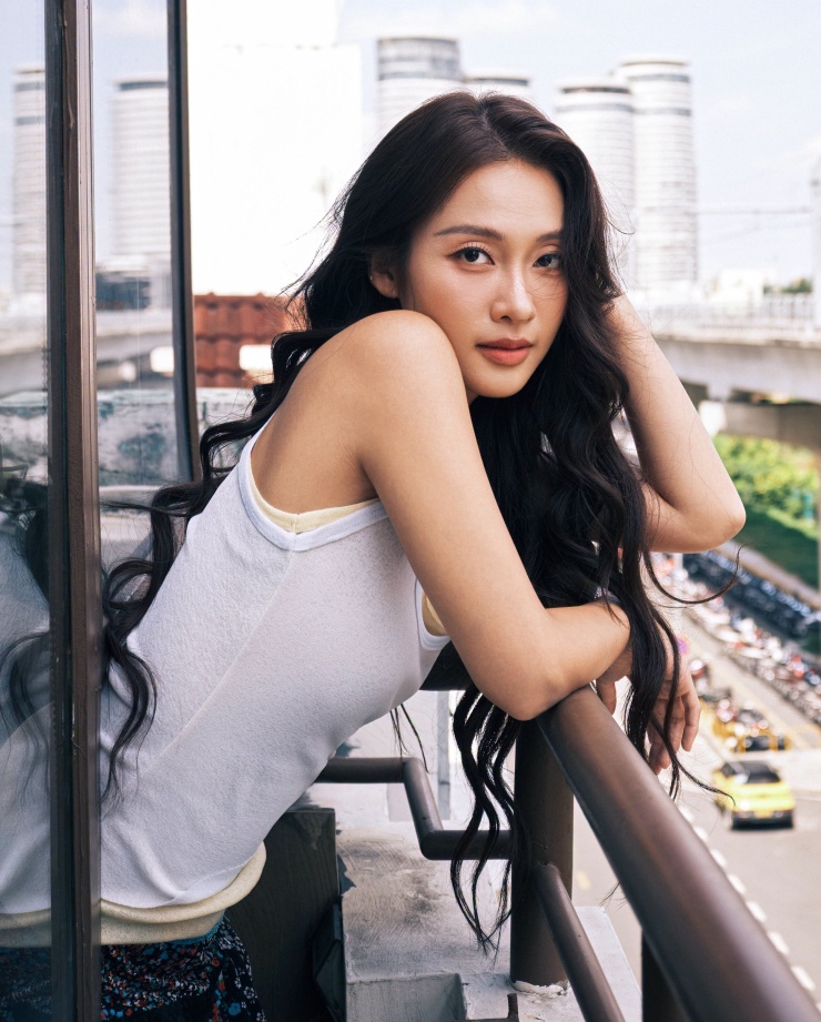 Sắc vóc Khả Ngân trước nghi vấn mang thai ở tuổi 29 - 9