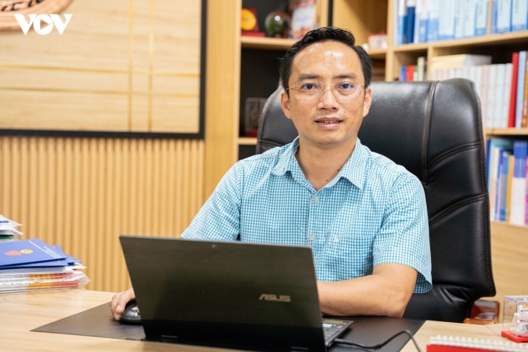 Thầy Nguyễn Cao Cường, Hiệu trưởng Trường THCS Thái Thịnh, phường Đống Đa, Hà Nội.